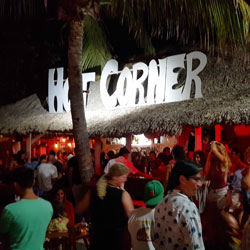 Bar The Hot Corner auf Insel Holbox