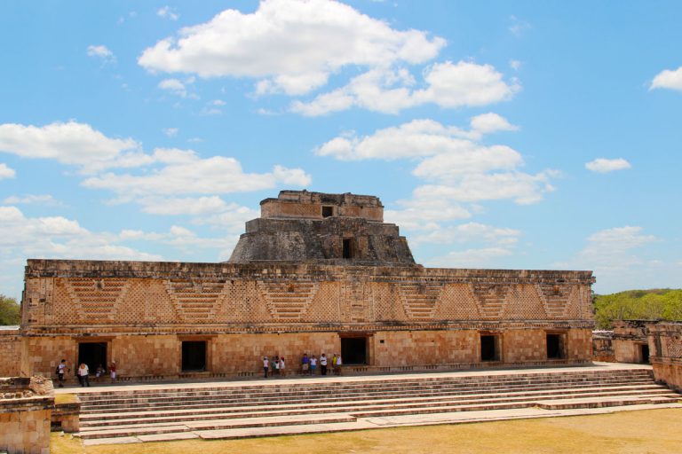 Sightseeing in Yucatan to the temple complex of Uxmal