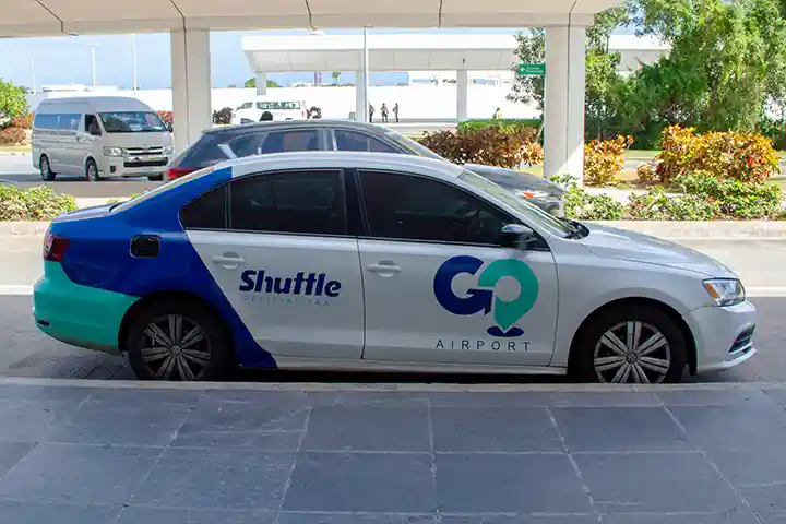 Terminal shuttle taxi at Cancun Airport