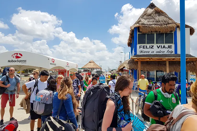 Waiting area and boarding the ferry at the port of Chiquila