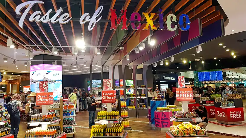 Shopping am Flughafen Cancun