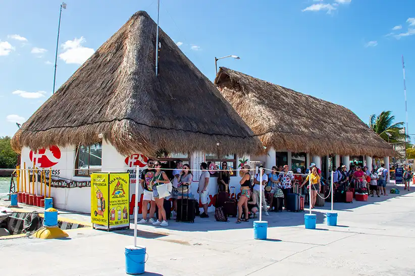 Waiting for the return ferry from Holbox to Chiquila