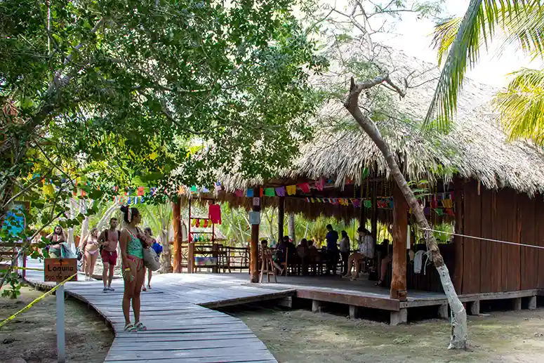 Snack bar and souvenirs in Yalahau