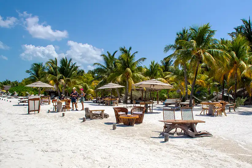 Strandclub in Holbox Mawimbi Barquito